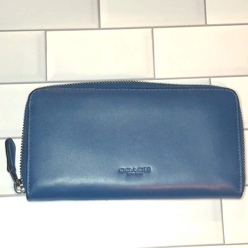 🎮 COACH x PAC-MAN Ghost Limited Edition Accordion Zip Wallet – Inky Blue